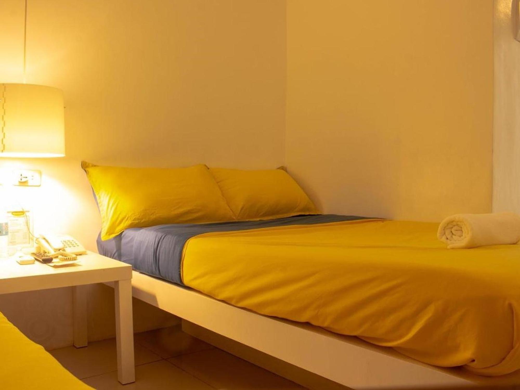 Wanderlust Bed And Breakfast Puerto Princesa Exteriör bild