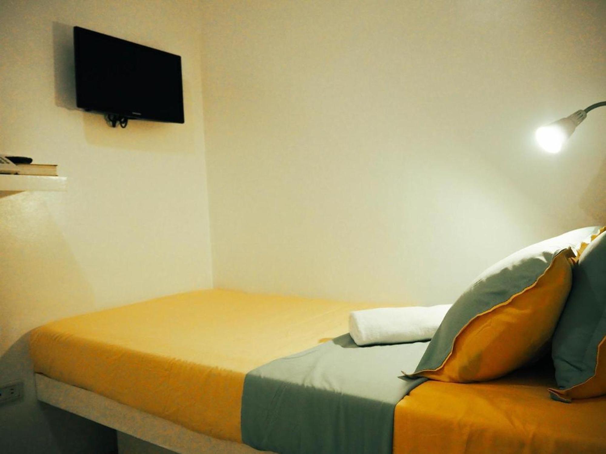 Wanderlust Bed And Breakfast Puerto Princesa Exteriör bild
